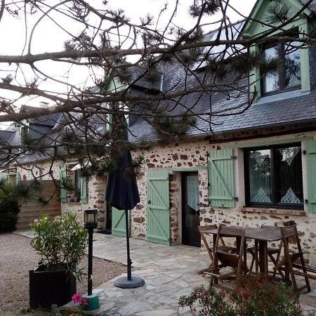 Chambre D Hote La Roussiere Saint-Ouen-Des-Toits Luaran gambar