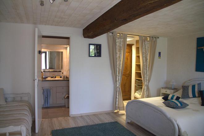 Chambre D Hote La Roussiere Saint-Ouen-Des-Toits Luaran gambar