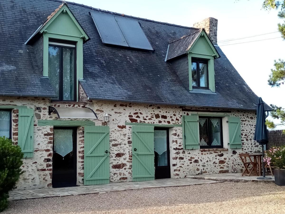 Chambre D Hote La Roussiere Saint-Ouen-Des-Toits Luaran gambar